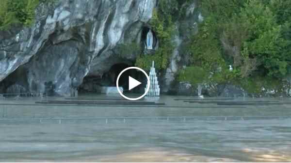 grotta del santuario di Lourdes