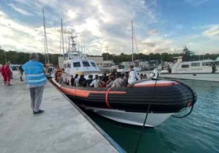 sbarco a Roccella Ionica