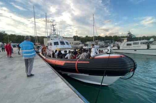 sbarco a Roccella Ionica