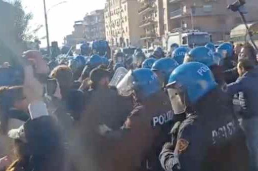 Roma, sgombero centro sociale