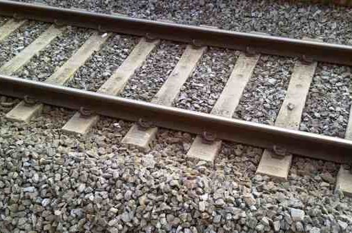 binari linea ferroviaria