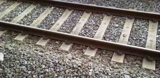 binari linea ferroviaria