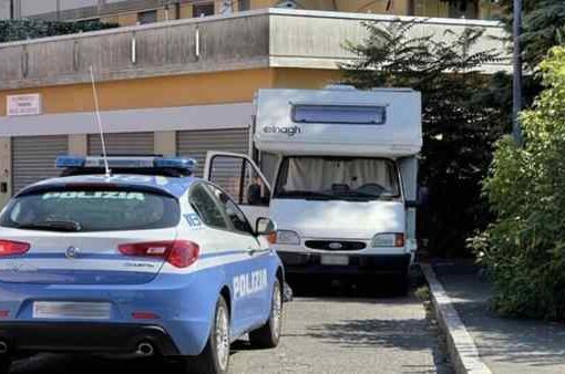 polizia camper