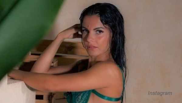 Maestra Onlyfans da Imolaoggi.it Maestra su Onlyfans lettera di 30 genitori | non licenziatela