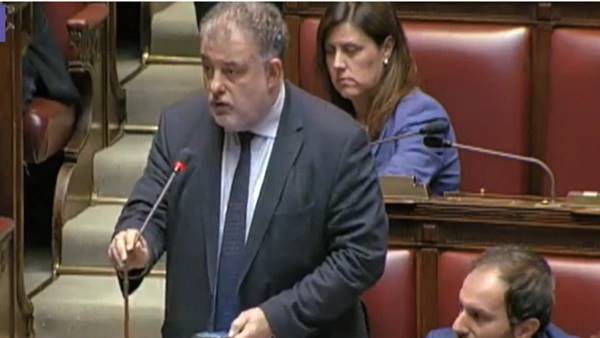 Fornaro (Pd): ‘Meloni si inginocchi davanti a visionari Ventotene’ Fornaro (Pd): ‘Meloni si inginocchi davanti a visionari Ventotene’