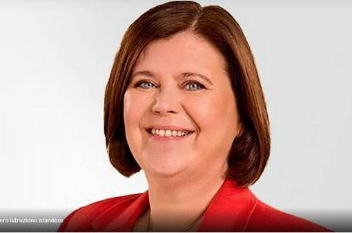 Islanda, ministra per l’Infanzia si dimette: ha avuto un figlio con un 15enne Ãsthildur Lóa Thórsdóttir, ministro islandese