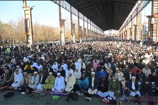 Islamizzazione dell’Italia: immagini impressionanti da Torino Fine Ramadan a Torino