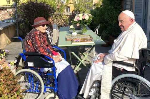 Emma Bonino e Papa Francesco