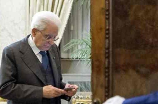 Mattarella al telefono