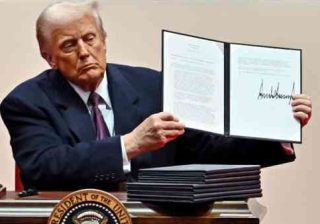 Trump firma
