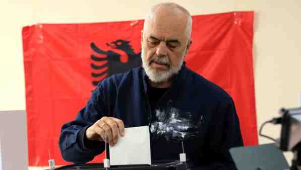 Albania, Rama “Ho vinto perché c’è voglia di Europa. La UE è una casa di ricchi” Albania, Rama “Ho vinto perché c’è voglia di Europa. La UE è una casa di ricchi”