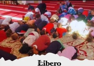 Bimbi di asilo cattolico portati in moschea