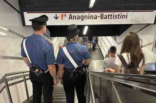 carabinieri metro Roma