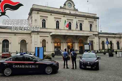 Violenza sessuale alla stazione di Monza, 17enne straniero ai domiciliari carabinieri Monza