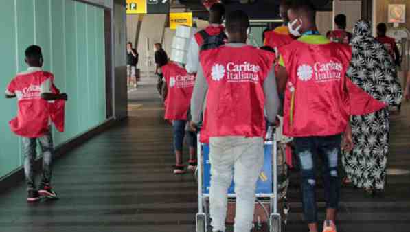 Migranti, Caritas: ‘cittadinanza più veloce riconosce dignità’ Migranti, Caritas: ‘cittadinanza più veloce riconosce dignità’