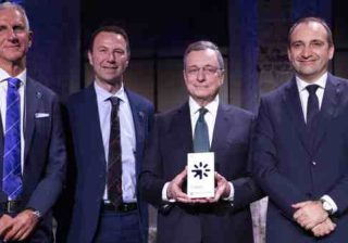 Mario Draghi premiato dal Politecnico di Torino