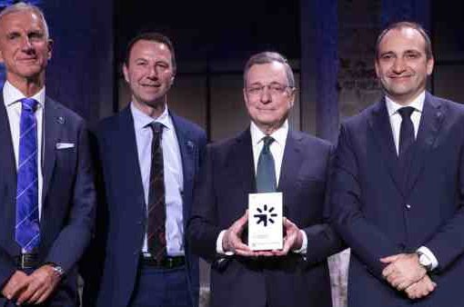 Mario Draghi premiato dal Politecnico di Torino
