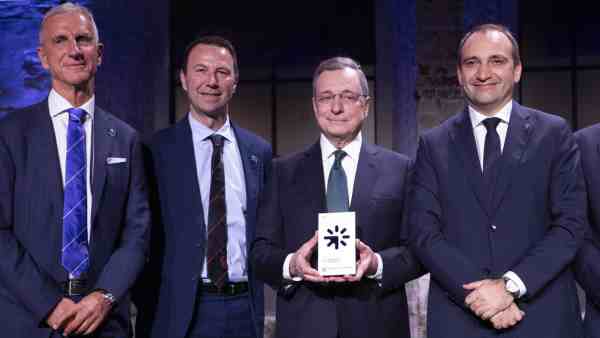 Mario Draghi premiato dal Politecnico di Torino: “lungimiranza strategica” Mario Draghi premiato dal Politecnico di Torino: “lungimiranza strategica”