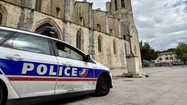“Bruceremo la vostra chiesa. Allah Akbar”, prete minacciato ad Avignone “Bruceremo la vostra chiesa. Allah Akbar”, prete minacciato ad Avignone