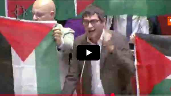 Avs in aula con bandiere della Palestina, Fratoianni: ‘ricostituito l’asse Roma Berlino’ Avs in aula con bandiere della Palestina, Fratoianni: ‘ricostituito l’asse Roma Berlino’