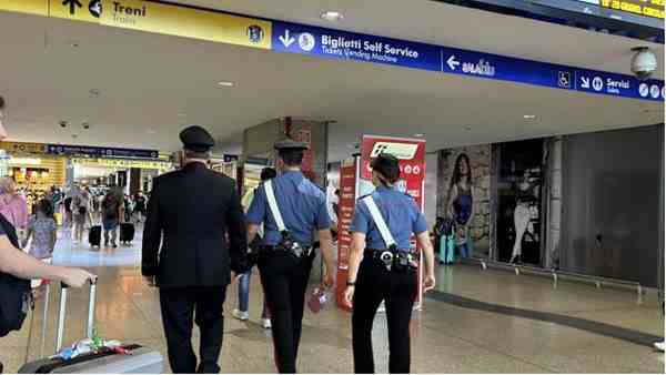 Roma, borseggiatori nel mirino: 20 arresti Roma, borseggiatori nel mirino: 20 arresti