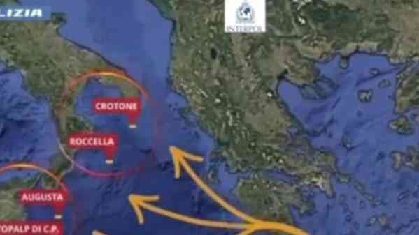 Migranti, trafficante egiziano estradato in Italia dall’Albania Migranti, trafficante egiziano estradato in Italia dall’Albania