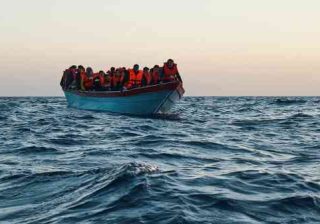GB, sbarcati quasi 1200 migranti