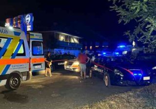 ambulanza e carabinieri