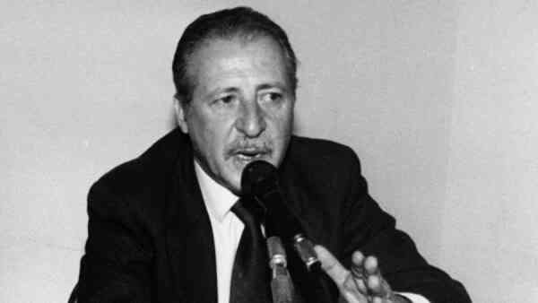 Agenda rossa di Borsellino cercata nelle case dell’ex procuratore Tinebra Agenda rossa di Borsellino cercata nelle case dell’ex procuratore Tinebra