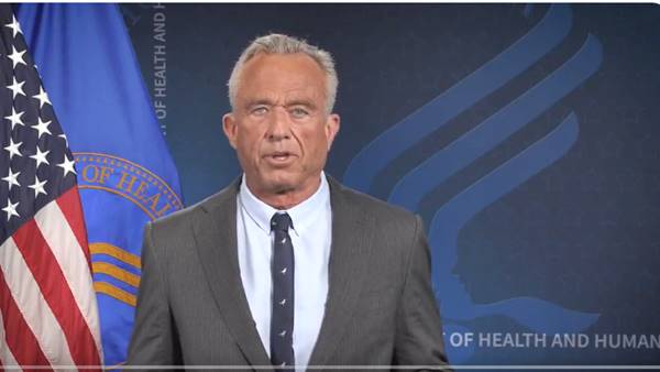 Vaccini, Robert F. Kennedy Jr sospende finanziamenti a Gavi Vaccini, Robert F. Kennedy Jr sospende finanziamenti a Gavi