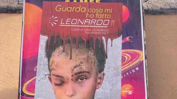 misteriosi manifesti a roma guarda cosa mi ha fatto leonardo