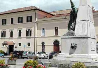 Ronciglione, centro per migranti in storica Residenza principe di Piemonte
