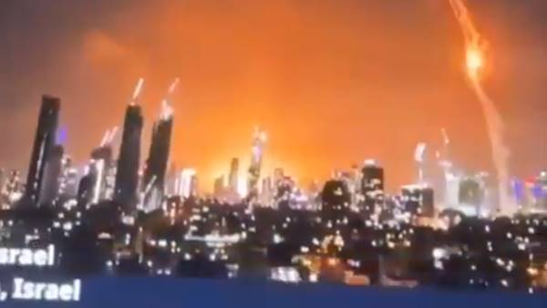 Iran ha lanciato missili su Israele, danni a Tel Aviv Iran ha lanciato missili su Israele, danni a Tel Aviv