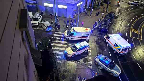 Milano, rissa a bastonate tra peruviani e nordafricani: 9 indagati Milano, rissa a bastonate tra peruviani e nordafricani: 9 indagati