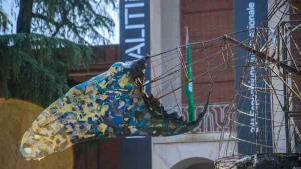Milano, in fiamme la Balena di Allegrucci alla Triennale: arrestato egiziano Milano, in fiamme la Balena di Allegrucci alla Triennale: arrestato egiziano