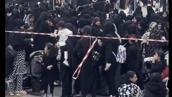 Islam, festa dell’Ashura a Milano donne separate dagli uomini Islam, festa dell’Ashura a Milano donne separate dagli uomini