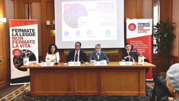 Suicidio assistito, Pro Vita: ‘il centrodestra tradisce gli elettori. Non esiste alcun vuoto normativo’