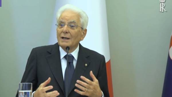Dazi, Mattarella: ‘per la UE i commerci aperti sono veicolo pace’ Dazi, Mattarella: ‘per la UE i commerci aperti sono veicolo pace’