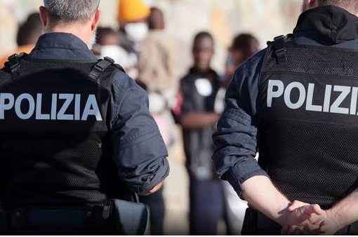 polizia e migranti