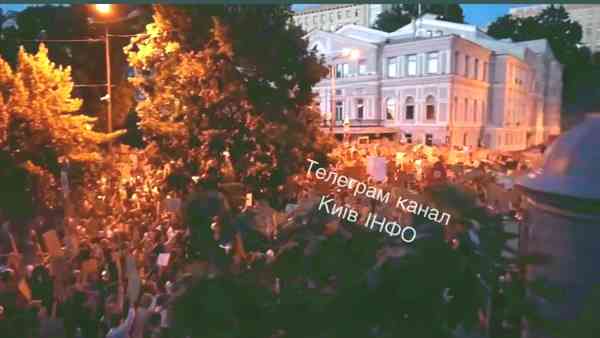 corruzione abuso di potere impunit224 proteste contro zelensky in varie citt224