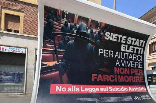 Fine Vita. Affissioni e camion vela shock di Pro Vita & Famiglia