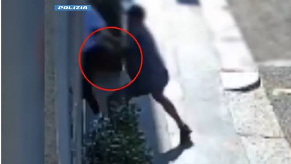 Milano, strappa Rolex da 300mila euro a manager turco: arrestato straniero Milano, strappa Rolex da 300mila euro a manager turco: arrestato straniero