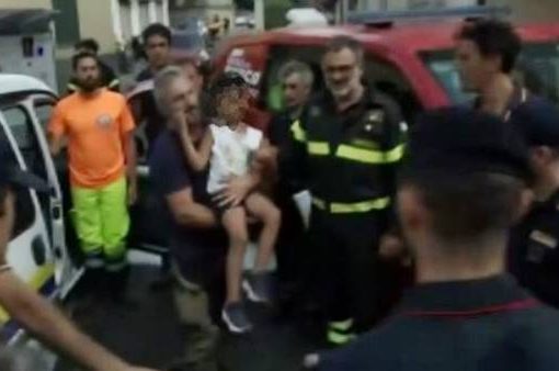 Ritrovato il bimbo di 5 anni scomparso: sta bene