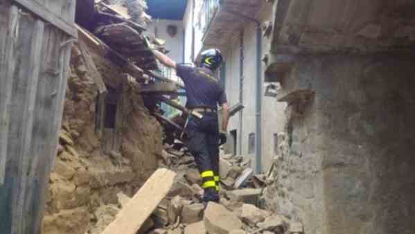 Case Ater inagibili a 9 anni dal sisma, sgomberate 12 famiglie