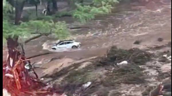 Inondazioni in Texas: almeno 50 morti, disperse 27 bambine Inondazioni in Texas: almeno 50 morti, disperse 27 bambine