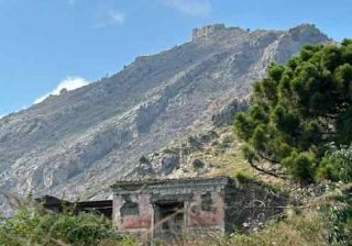Antica Villa Romana occupata dai Rom