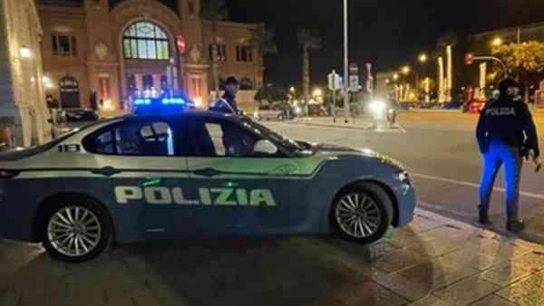 bari rapina aggravata arrestati due gambiani