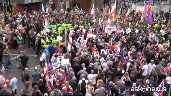 gb 32345 richiedenti asilo negli hotel proteste a liverpool