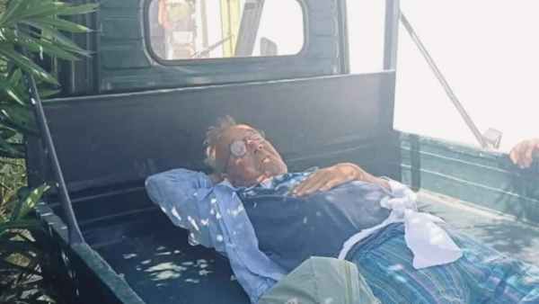 stromboli si frattura femore ma non ci sono ambulanze giornalista di repubblica trasportato in motoape