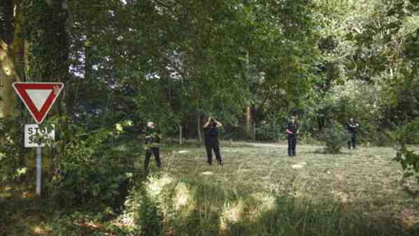 Orrore in Francia: 32enne sgozzato e sventrato, corpo disposto a forma di croce Orrore in Francia: 32enne sgozzato e sventrato, corpo disposto a forma di croce